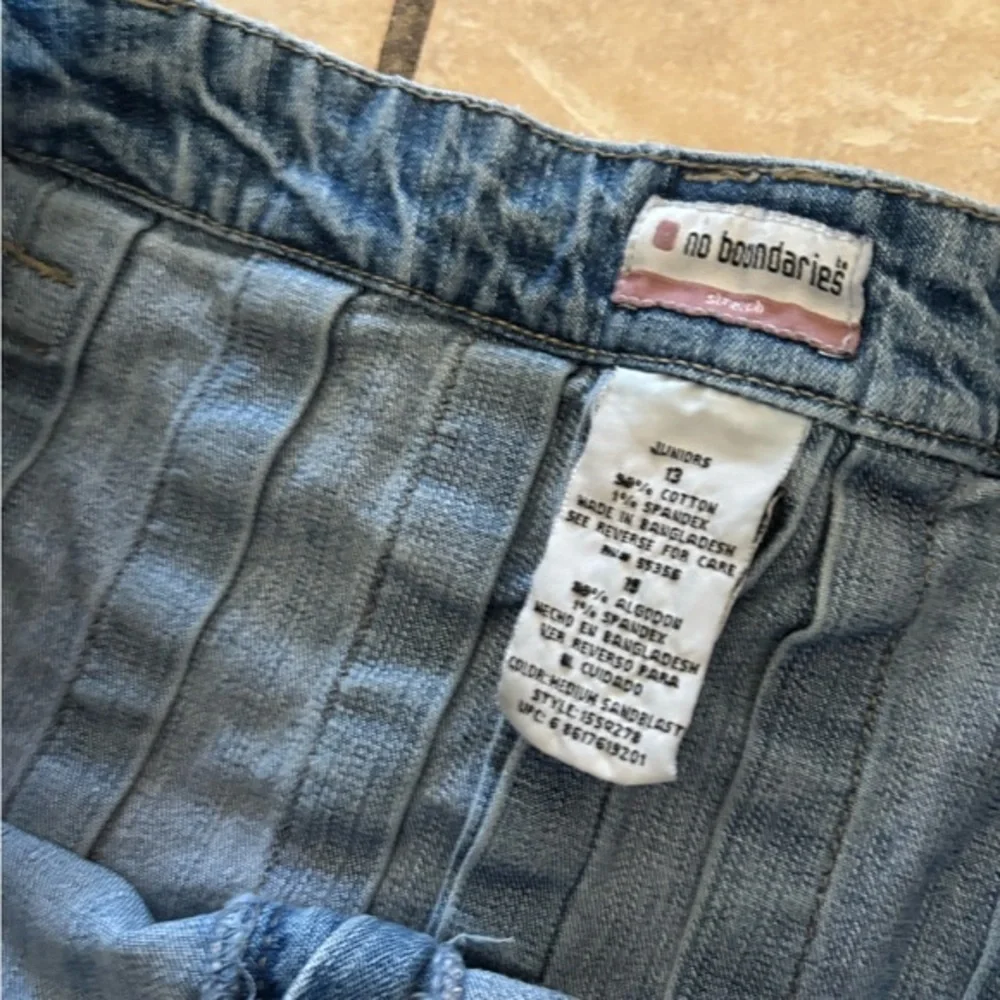 Vintage /Y2K‎ No Boundaries Denim Mini Skirt - Picture 3 of 5